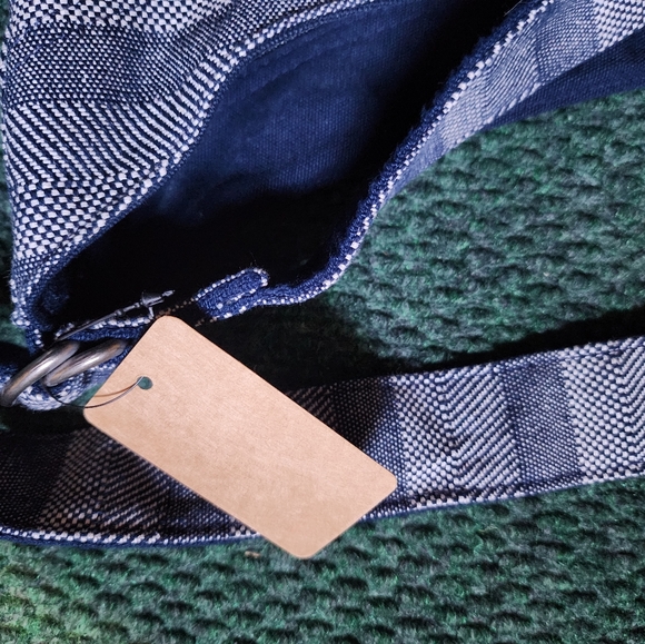 Thirty one Retro Metro HOBO Bag in WOVEN Stripe - Picture 3 of 4